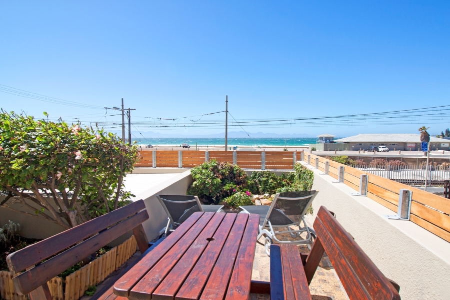 2 Bedroom Property for Sale in Fish Hoek Western Cape